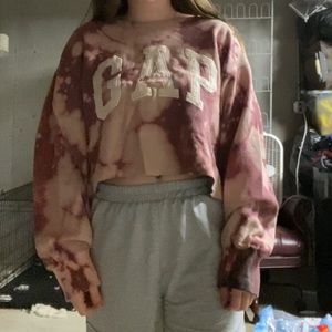 GAP crop vintage bleach dyed sweatshirt